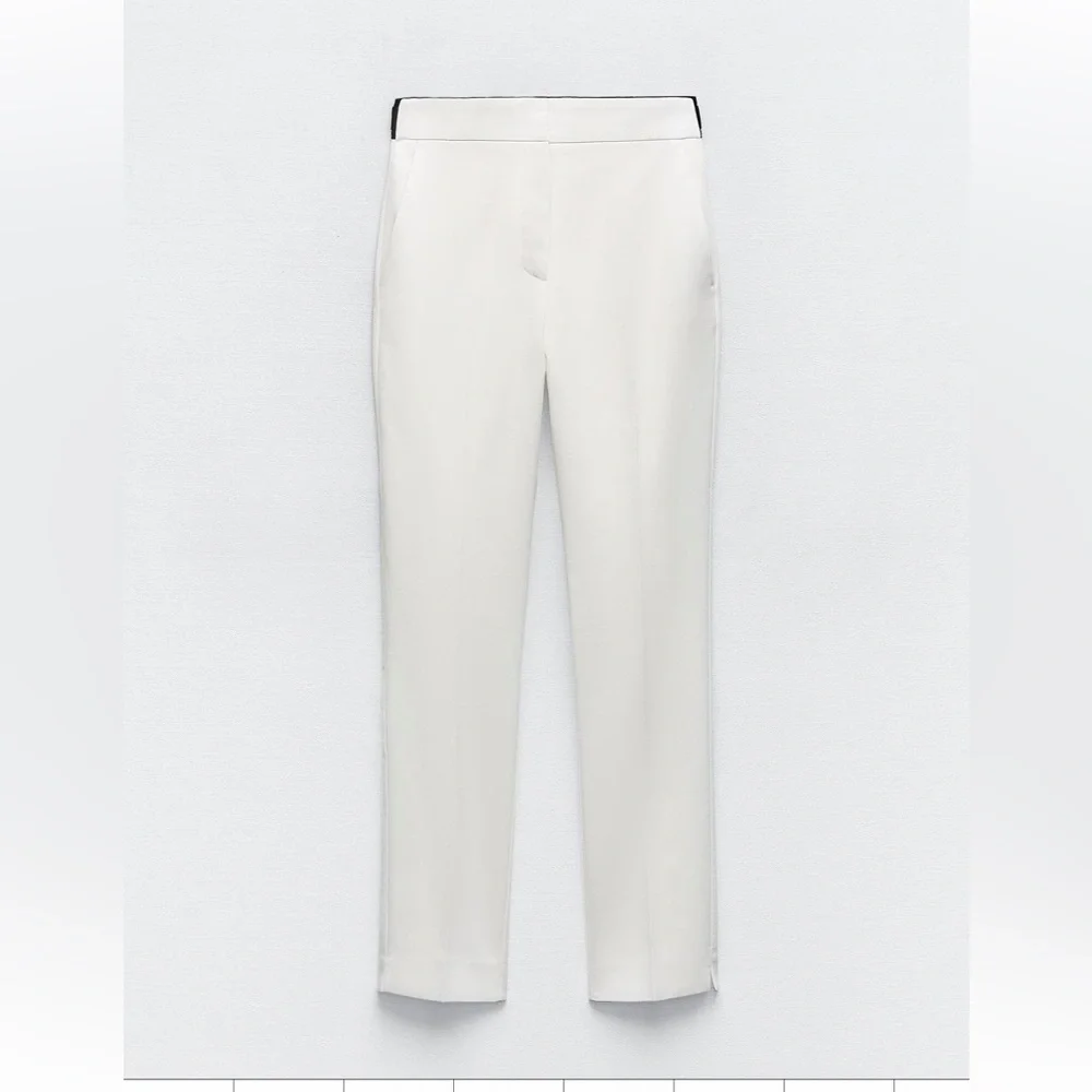 Zara white jogger waist pants with black elastic band - Picture 3 of 16